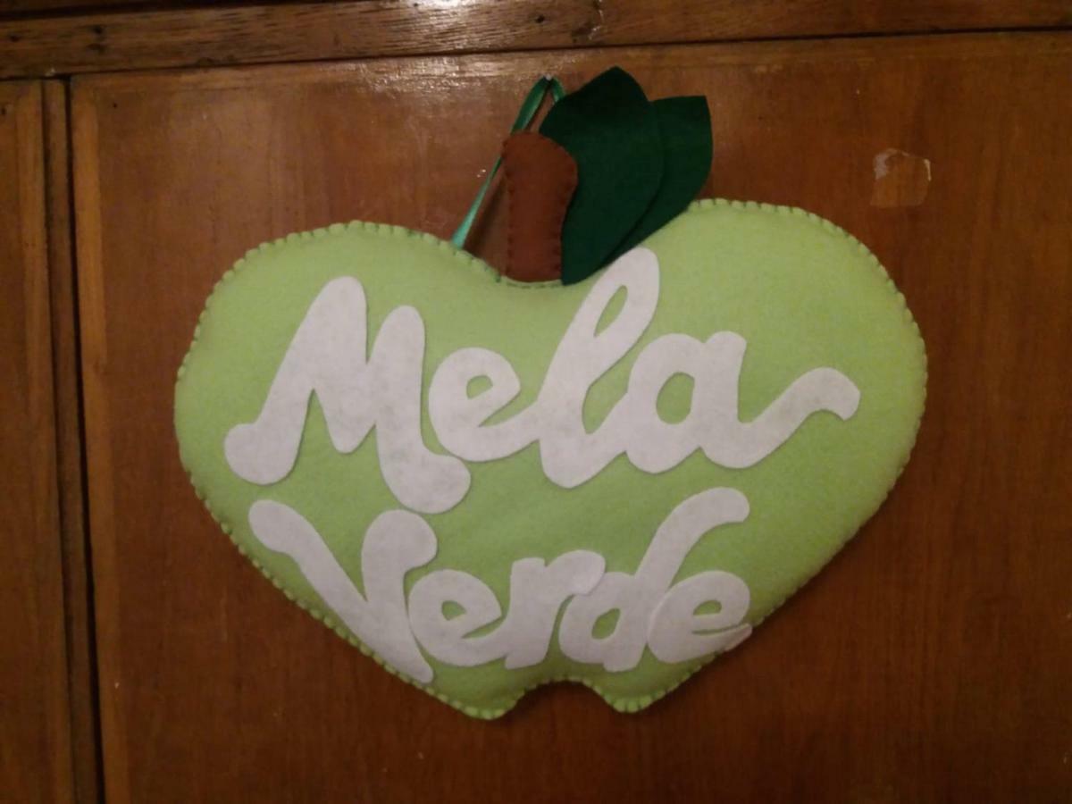 Mela Verde Minturno Bagian luar foto